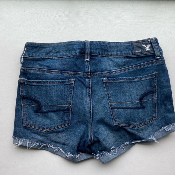 American Eagle Outfitters Dark Wash Jean Shorts Size 6. - Picture 2 of 4